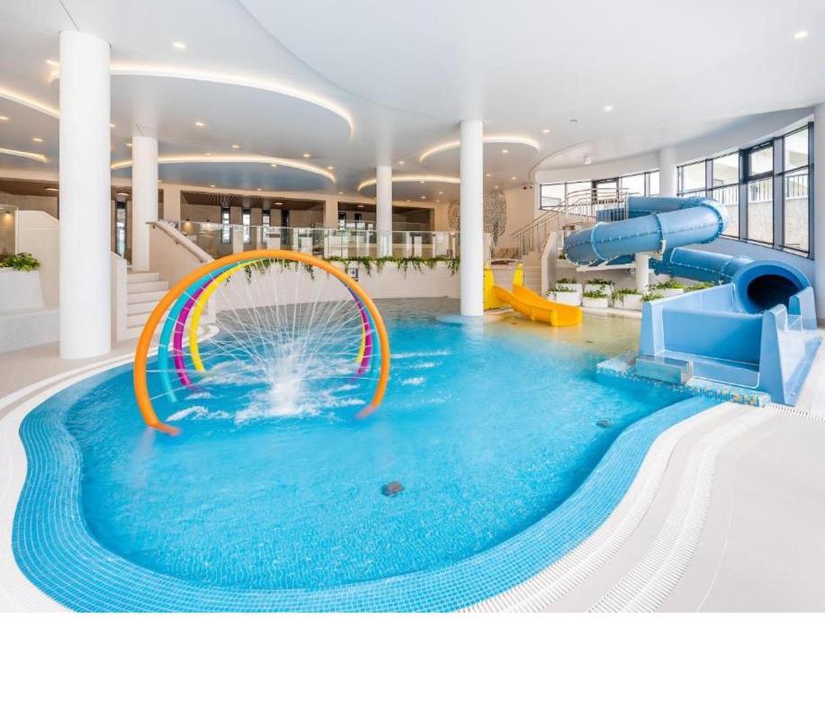 Kolobrzeg Apartamenty Polanki Aqua Z Bezplatnym Basenem, Bawialnia, Parkingiem I Fitness Luaran gambar